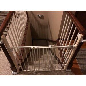 26-43" No Bottom Bar Baby Gate for Babies, Elders &Pets, 2-in-1 Hardware Mount